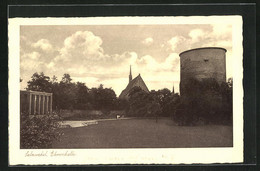 AK Salzwedel, Ehrenhalle Und Kirche - Salzwedel