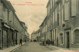 Fleurance * Rue Gambetta Et La Poste * Ptt * Automobile Voiture Ancienne - Fleurance