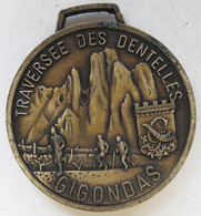 Médaille En Aluminium ,Traversée Des Dentelles . Gigondas. 84 Vaucluse. - Athlétisme