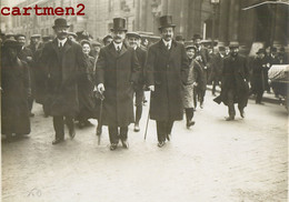 PHOTOGRAPHIE ANCIENNE : PARIS AFFAIRE CAILLAUX MESSIMY SORTIE DU PALAIS DE JUSTICE RIMINOLOGIE JUSTICE FAITS-DIVERS - Autres & Non Classés