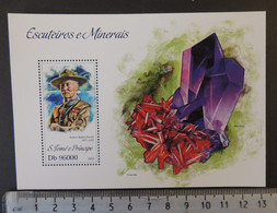 St Thomas 2013 Scouts Minerals Children Baden Powell Uniforms S/sheet Mnh - Ganze Bögen