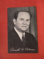 Non Postcard-- Information On Back-- Honorable Russell W. Peterson Governor State Of Delaware      Ref  4955 - Andere & Zonder Classificatie