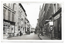 JOLIE CPSM ANIMEE ELBEUF, ANIMATION DANS LA RUE DE LA REPUBLIQUE, CITROEN TRACTION, PHARMACIE, CHARCUTERIE, S. MARITIME - Elbeuf