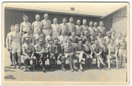 CARTE PHOTO GROUPE SOLDATS PRISONNIERS DE GUERRE, KOMMANDANTUR OFLAG XIII A, OFFIZIER LAGER, 1941, WORLD WAR WW2 - Guerra 1939-45