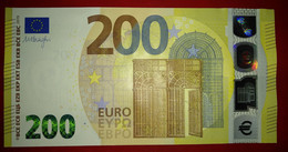 200 EURO S002B3 Italy Serie SC Ch00 Draghi Perfect UNC - 200 Euro