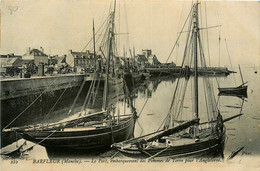 Barfleur * Le Port * Embarquement Des Pommes De Terre Pour L'angleterre * Bateaux Goëlettes - Barfleur