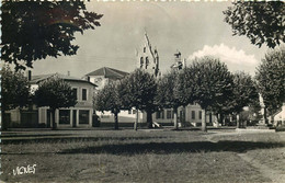 LANDES  SABRES  Place De La Mairie (cpsm) - Sabres