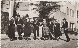 Vendée :  Folklore , Les  Danseurs  Du Marais  Vendéen , La  Courante , Gaby - Poitou-Charentes