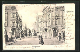 AK Elmshorn, Sicht In Die Königstrasse Mit Cafe Schrader Und Passanten, Litfasssäule - Elmshorn