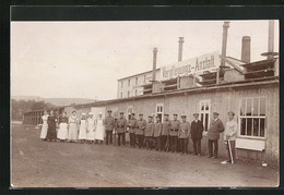 Foto-AK Seesen / Harz, Soldaten Vor Der Verpflegungsstation Am 24.10.1914 - Seesen