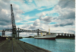 Rendsburg - Hochbrücke Mit Frachtschiff - Rendsburg