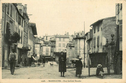 Maringues * La Rue Gabriel Bouet * Villageois * Café De L'union - Maringues