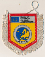 Football - FANION SPORTIF - UNION OF EUROPEAN FOOTBALL ASSOCIATIONS - Kleding, Souvenirs & Andere