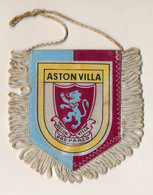 Football - FANION SPORTIF - ASTON VILLA - Habillement, Souvenirs & Autres