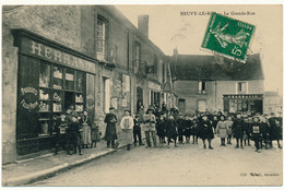 NEUVY LE ROI - La Grande Rue - Neuvy-le-Roi