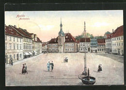 AK Apolda, Marktplatz Mit Passanten - Apolda