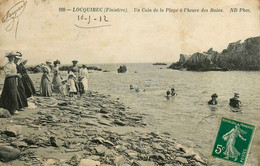 Locquirec * Un Coin De La Plage à L'heure Des Bains * Baigneurs Baigneuses - Locquirec