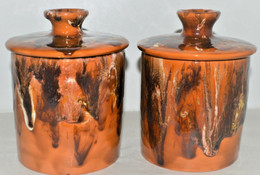 2 POTS COUVERTS CERAMIQUE VINTAGE TYPE VALLAURIS NON MARQUES POT A TABAC Déco Collection Vitrine - Vallauris (FRA)