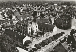 CPSM  Dun Le Palestel L'Hotel De Ville Et Vue D'Ensemble - Dun Le Palestel