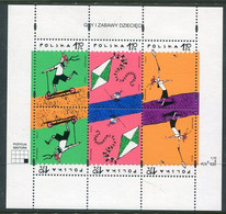 POLAND 2002 Children's Day Block MNH / **.  Michel Block 149 - Neufs