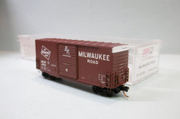 Micro-Trains Line - WAGON US 40' Hy-Cube Box Car MILWAUKEE ROAD Réf. 101 00 020 BO N 1/160 - Coches De Mercancía