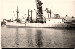 OUJDA * Carte Photo * Bateau Cargo Paquebot Commerce Marine Marchande ? Compagnie Société UIM - Koopvaardij