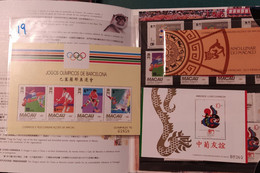 MACAU - 1992 YEAR BOOK WITH ALL STAMPS + S\S, BOOKLET CAT$140 EUROS +++ - Annate Complete