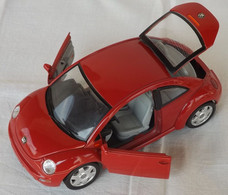 AUTO03 - MODELLINO BURAGO VOLKSWAGEN NEW BEETLE - SCALA 1/18 - Burago