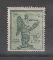 REGNO  VARIETA':  1921  VITTORIA  ALATA  -  5 C. VERDE. N. -  CORONA  C.SX. -  C.E.I. 111 - Assurés