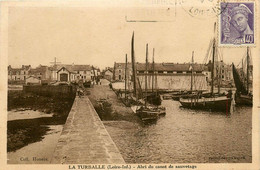La Turballe * Abri Du Canot De Sauvetage Et Vue Sur Le Port * Bateau - La Turballe