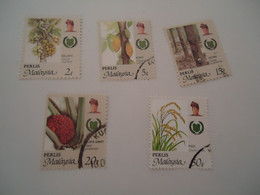 PERLIS   MALAYSIA USED STAMPS FLOWERS - Perlis