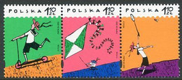 POLAND 2002 Children's Day Singles MNH / **.  Michel 3975-77 - Neufs