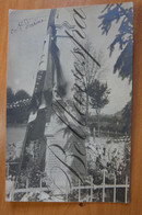 Guerre Carte Photo Le Monument Aux Morts De  FRAISANS Dans Le Jura (39). 1917 & 1918 RPPC 1914-1918 Soldats Et Civile. - War Cemeteries