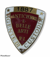 45273 Cs1 - Scudetto Agente Di Custodia Antichità E Belle Arti P.I. N.1887 - Metallo - Blazoenen (textiel)