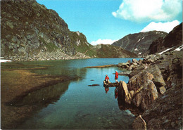 CPM Suisse (Grisons) Tujetsch - Col De L'Oberalp, Lac De Toma (Source Du Rhin) Avec Le Piz Cavradi TBE Lai Da Tuma - Tujetsch