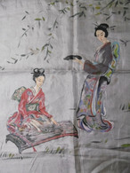 Foulard Peinture Sur Soie Signé, Motif Japonisant Japon Chine Motif Asiatique : Belles Femmes GEISHA - Scarves