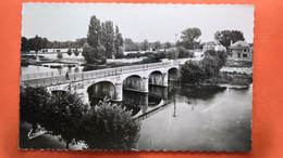 CPSM.(49)  Châteauneuf Sur Sarthe. Le Pont Sur La Sarthe  (S.719) - Chateauneuf Sur Sarthe