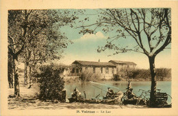 Valréas * Vue Sur Le Lac * Pêche à La Ligne Pêcheurs - Valreas