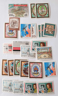 Lot De 25 Timbres Et 5 Bloc-feuillets Neufs - Collections