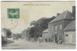 CPA TRES ANIMEE BRETEUIL, ANIMATION DEVANT LA BUVETTE, EPICERIE, MERCERIE, EMBT BACOUEL, CENTRE, COTE DROIT, OISE 60 - Breteuil