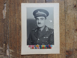 Photo Officier Britannique Avec Rappels De Décorations WW1-WW2 - United Kingdom