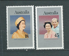 Australie  -  Série  Yvert N°   612   /   613  **  2 Valeurs Neuves Sans Charnière   -  Mala 9806 - Neufs