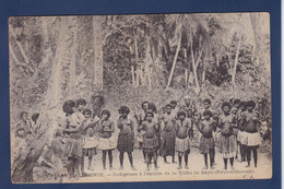 CPA Nouvelle Calédonie New Calédonia Océanie Non Circulé Canaques Tribu De Baye Nu Féminin - Nieuw-Caledonië