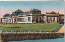 Carte Postale. France. Château De Chantilly. La Porte Saint-Denis Et Les Ecuries. Etat Moyen. - Wassertürme & Windräder (Repeller)