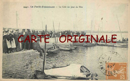 29 ☺♦♦ LA FORET FOUESNANT < LA CALE Un JOUR De FETE - JETEE Du PORT - La Forêt-Fouesnant