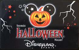 FRANCE  -  DisneyLAND PARIS  -  Soirée HALLOWEEN NIGHT  -  2001 - Disney Passports