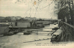 Lyon * 1er * La Crue Du Rhône , Janvier 1910 * Bateaux Amarrés Au Quai De Retz * école De Natation - Lyon 1