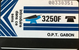 GABON  -  Phonecard  -  Magnétique  -  OPT GABON  - Bleu  -  3250 F  -  Control Number : 0 Barré, Grands Chiffres - Gabun