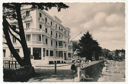 CPM - St LUNAIRE (Ille Et Vilaine) - Hôtel Lutétia - 1959 - Griffe Inconnu Appel Des Facteurs Toulon - Saint-Lunaire