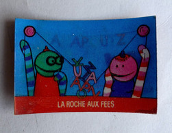 RARE IMAGE HOLOGRAPHIQUE LA ROCHE AUX FEES CASIMIR N° 16 LES KANAPOUTZS 1979 - Chromos